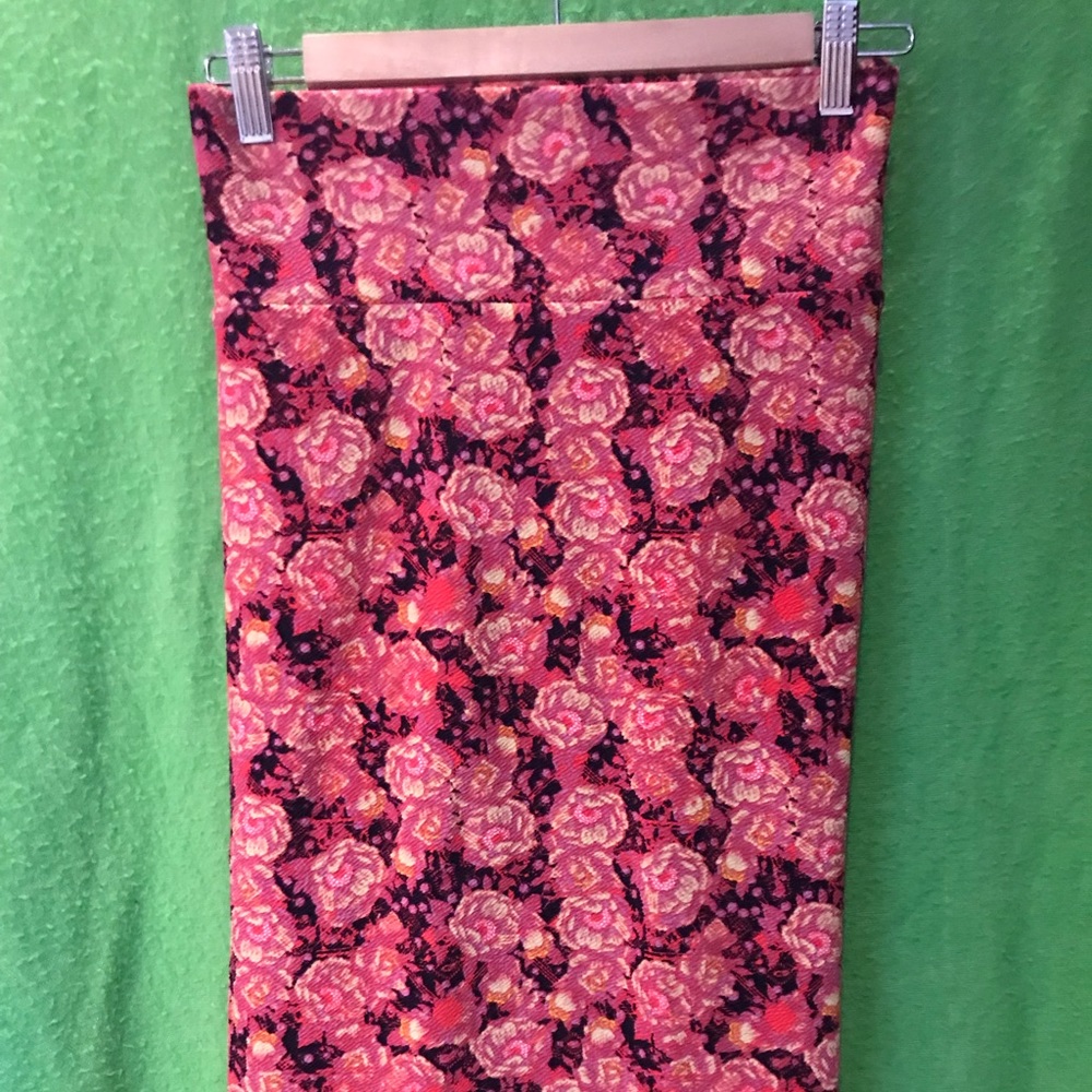LulaRoe Cassie Pencil Skirt